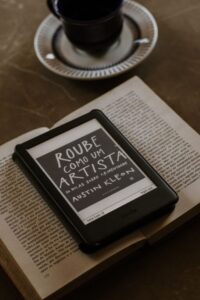 How to Build a Simple Reading Habit That Lasts